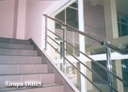 Balustrady nierdzewne z pochwytem i wypełnieniem z rurek