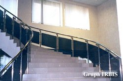 Balustrady nierdzewne z wypełnieniem ze szkła bezpiecznego barwionego!